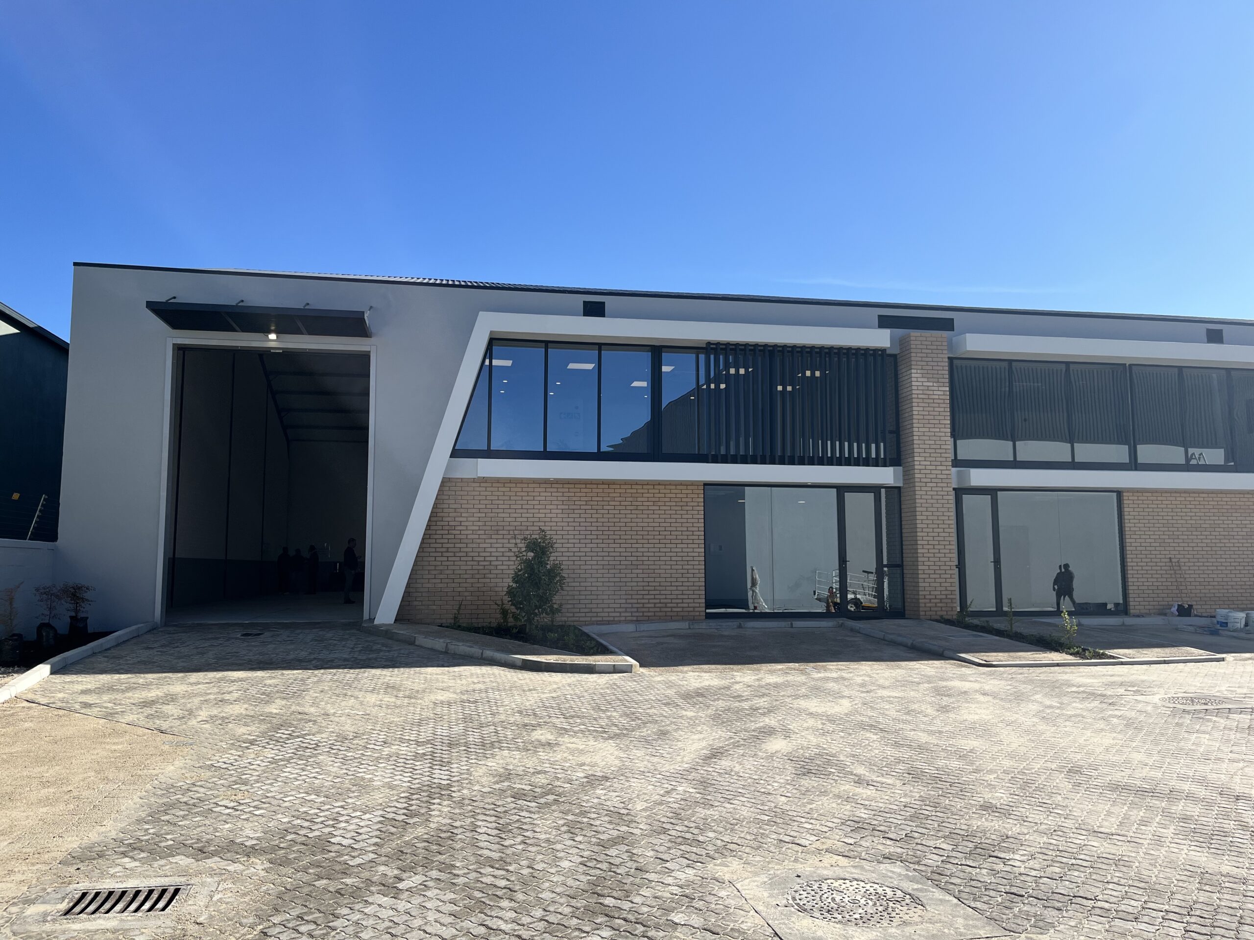 409m² Warehouse To Let Stikland